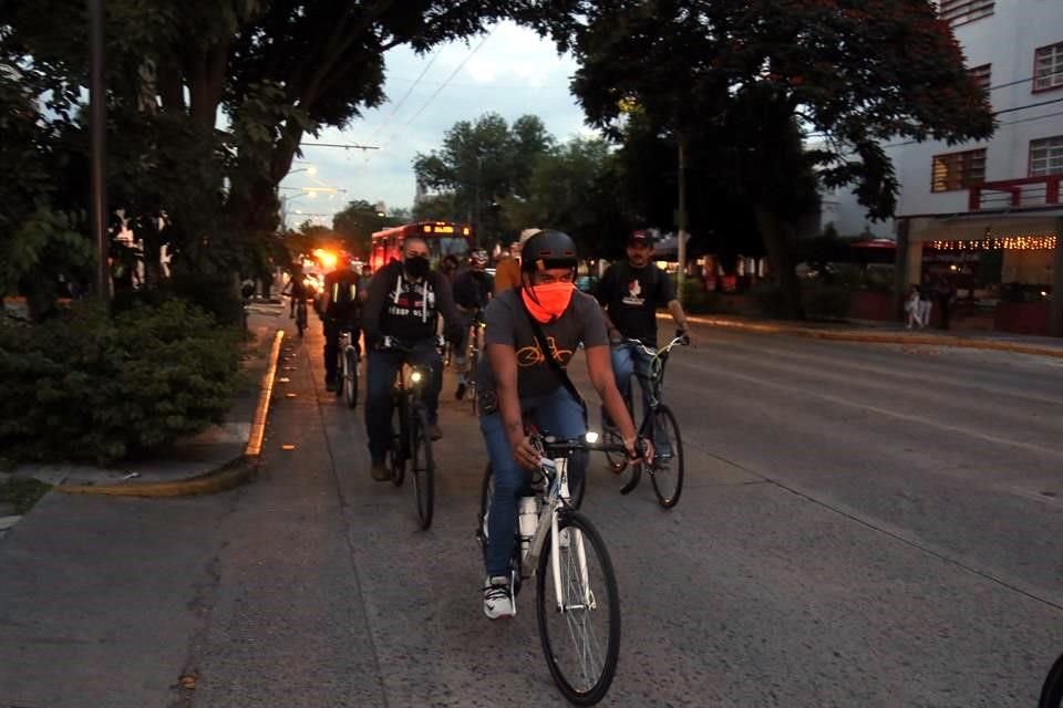 Partió a las 19:30 horas de Avenida Vallarta y Federalismo rumbo a la Minerva, para concluir en el Centro de Guadalajara.