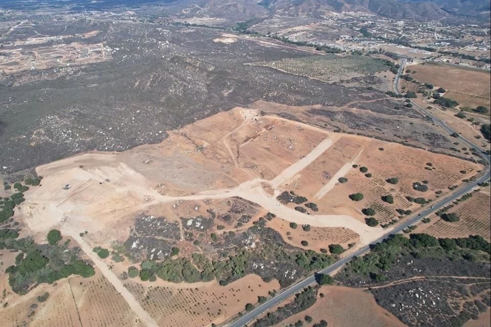 La Profepa destacó que el predio se ubica en un terreno forestal afectado por la remoción de su vegetación natural, y el responsable no contaba con permiso de cambio de uso de suelo.