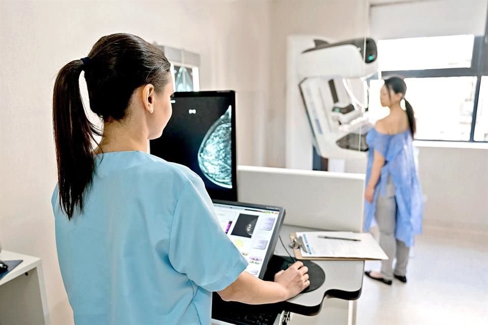 A pesar de la dificultad para cuantificarlo, resulta innegable a ojos de los expertos que la contingencia sanitaria ha impactado considerablemente en el abordaje temprano del cáncer de mama.