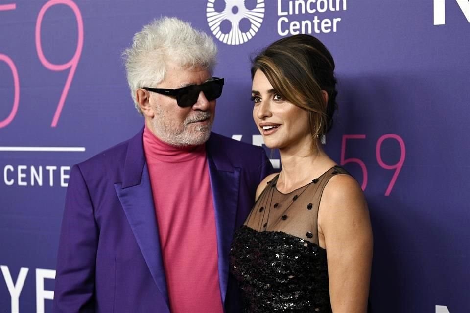 Durante el cierre del Festival de Cine de Nueva York, Pedro Almodóvar describió hacer 'Madres Paralelas' como un escape del mundo exterior.