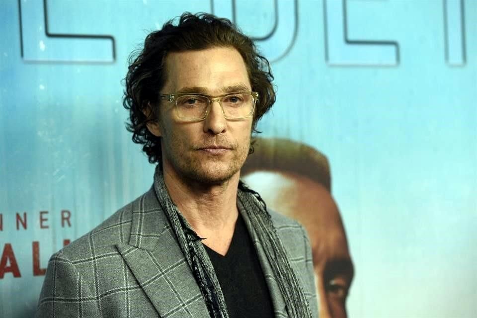 Matthew McConaughey no descartó postularse para gobernador de Texas, pero dice que solo lo considerará si puede ser 'útil' en el puesto.