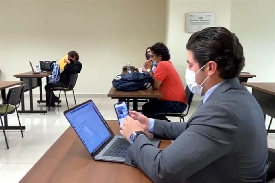 García presumió que será el primer Mandatario en funciones que acudirá a la Universidad a tomar clases.