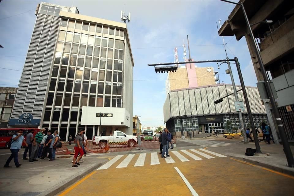 El Alcalde Pablo Lemus inauguró ayer la repavimentación de la Calle Libertad, que homologó su diseño con Paseo Alcalde.