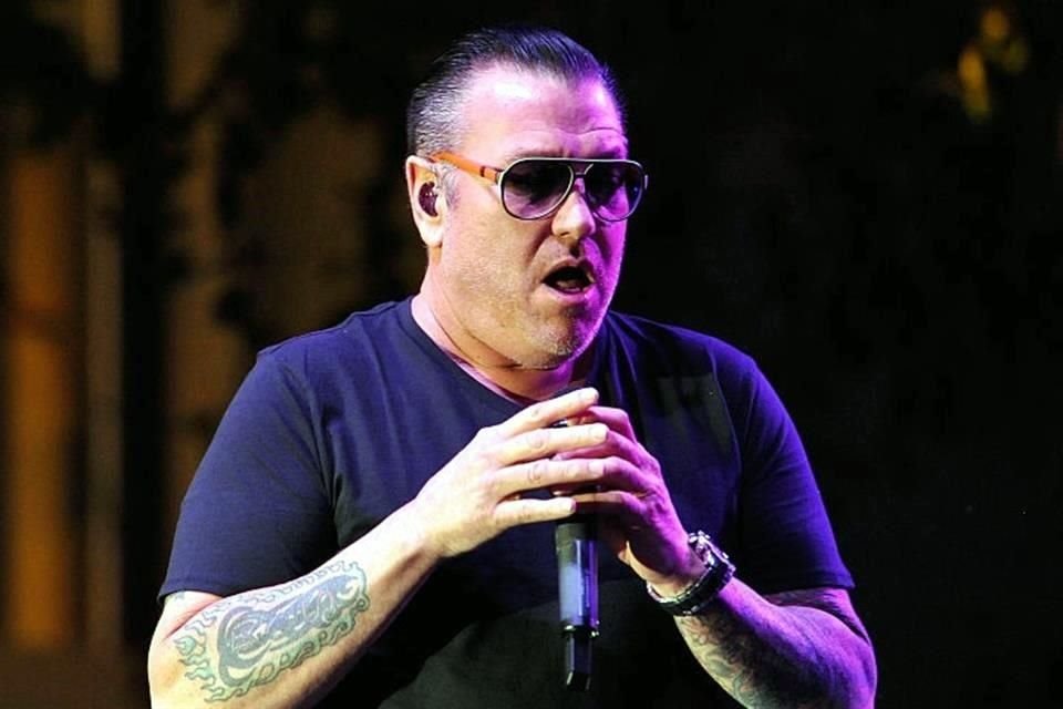 Steve Harwell, vocalista de la banda de rock y pop Smash Mouth, se retirará de la música para lidiar con su salud física y mental.