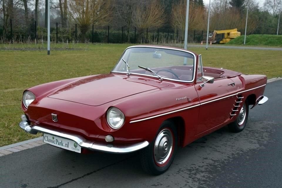 El impacto del Renault Floride fue tan grande que línea de producción prevista de 30 autos diarios fabricados, pasó a 200 por día.