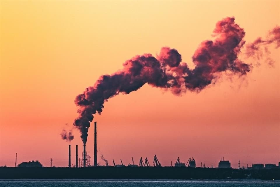 Gobiernos planean producir más del doble de combustibles fósiles que lo consistente con el objetivo del Acuerdo de París, alerta ONU.