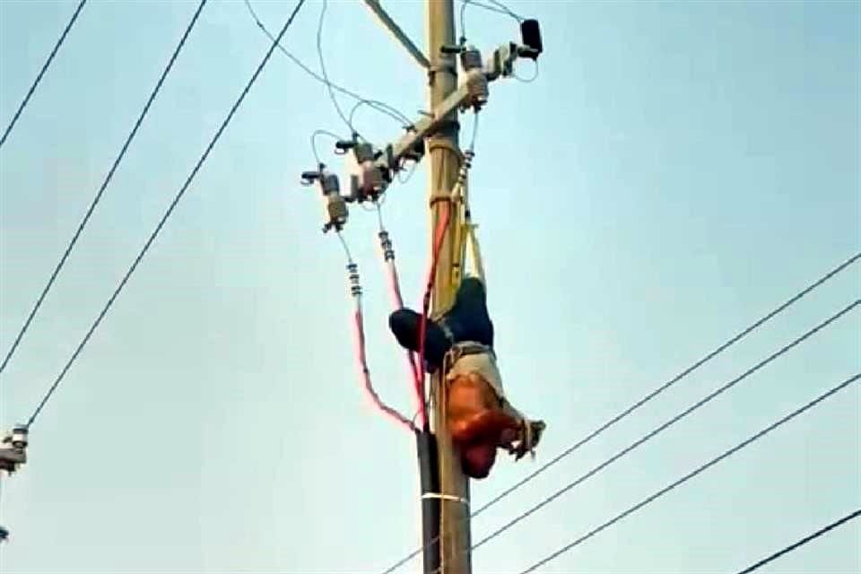 El hombre pudo ser rescatado por bomberos de Zapopan.