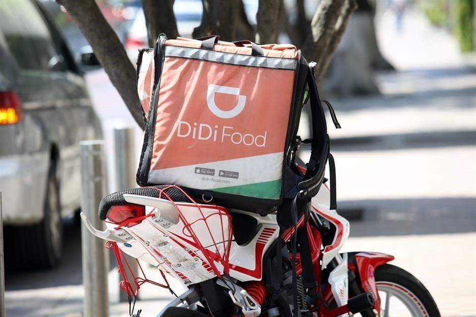 Pedir comida a domicilio afecta al bolsillo cuando se pide en exceso.