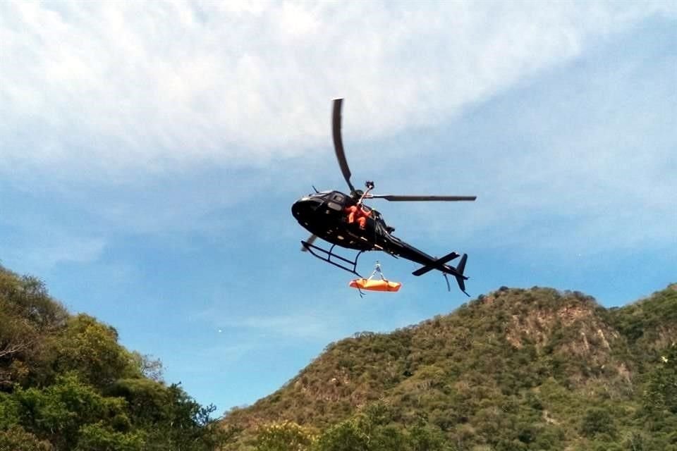 Autoridades recuperaron los cuerpos con ayuda del helicóptero 'Corsario'.