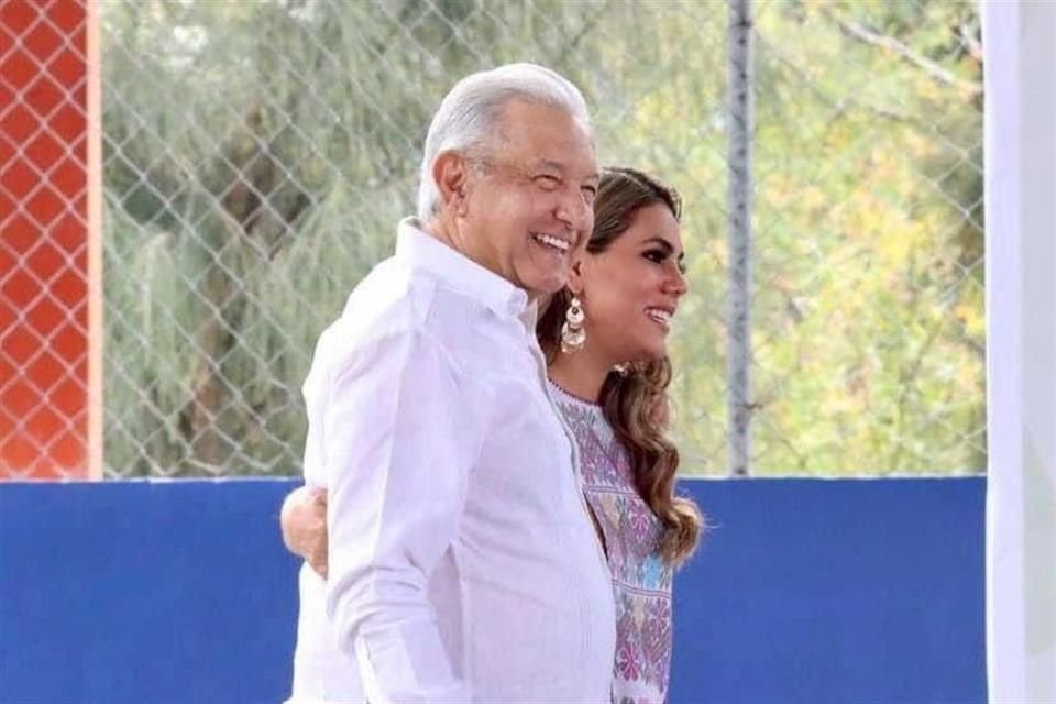 El Presidente Andrés Manuel López Obrador y Evelyn Salgado, Gobernadora de Guerrero.