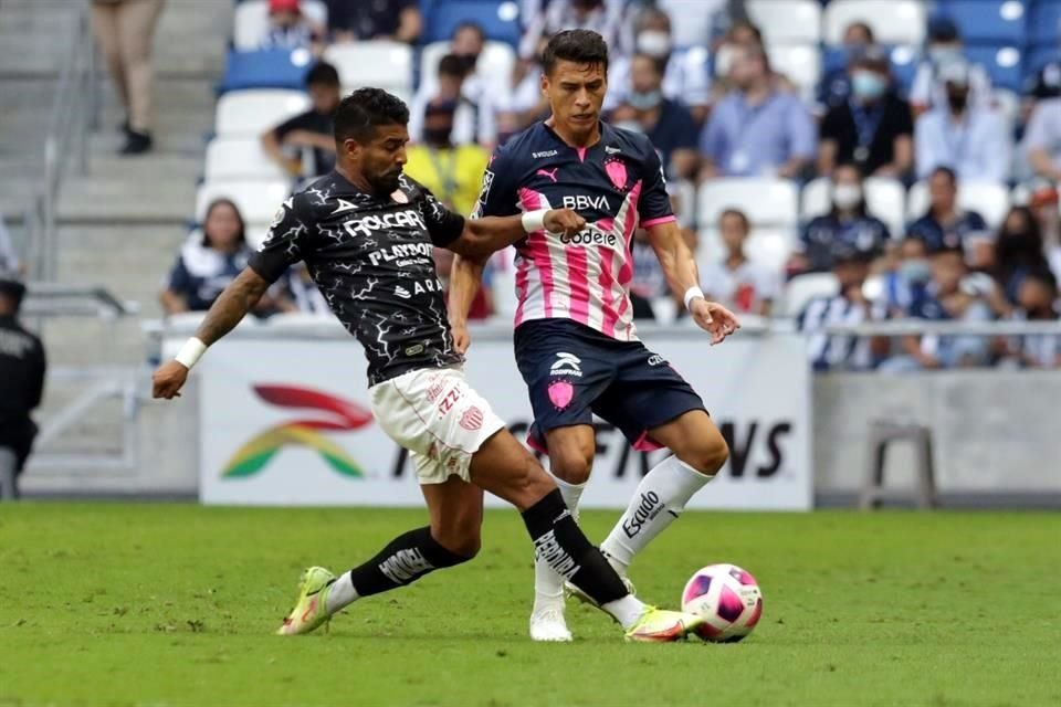Héctor Moreno inició el partido.