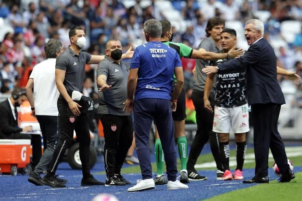 Reoasa los mejores momentos del empate Rayados-Necaxa.