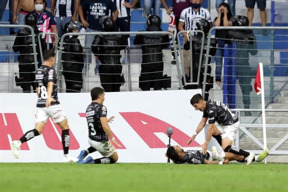 Más del triunfo del Necaxa sobre los Rayados.