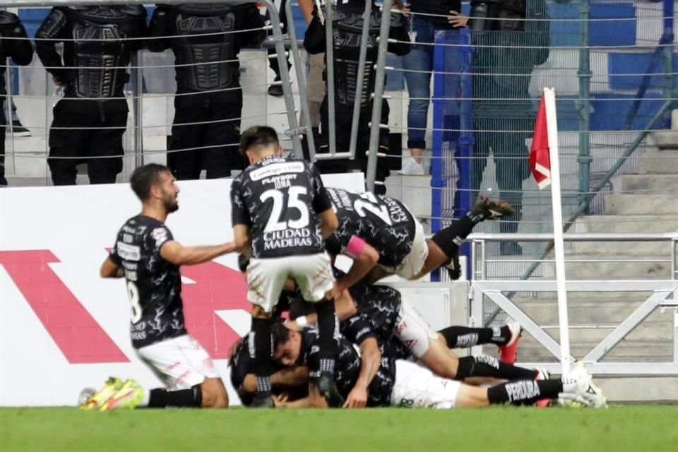 Más del triunfo del Necaxa sobre los Rayados.