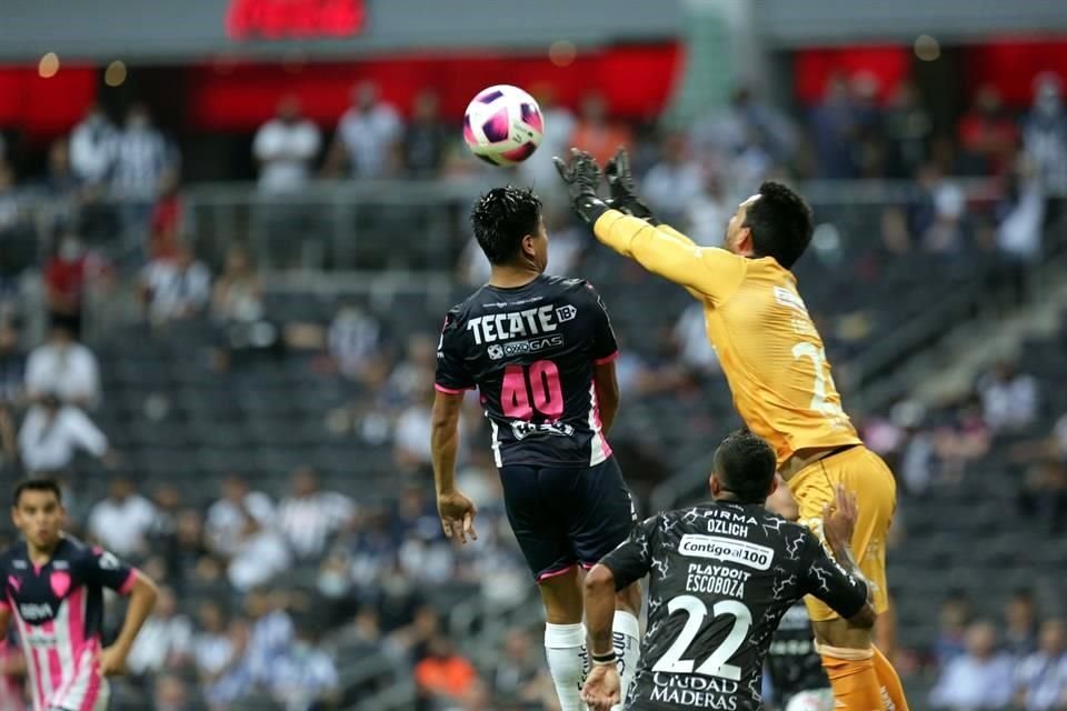 Más del triunfo del Necaxa sobre los Rayados.