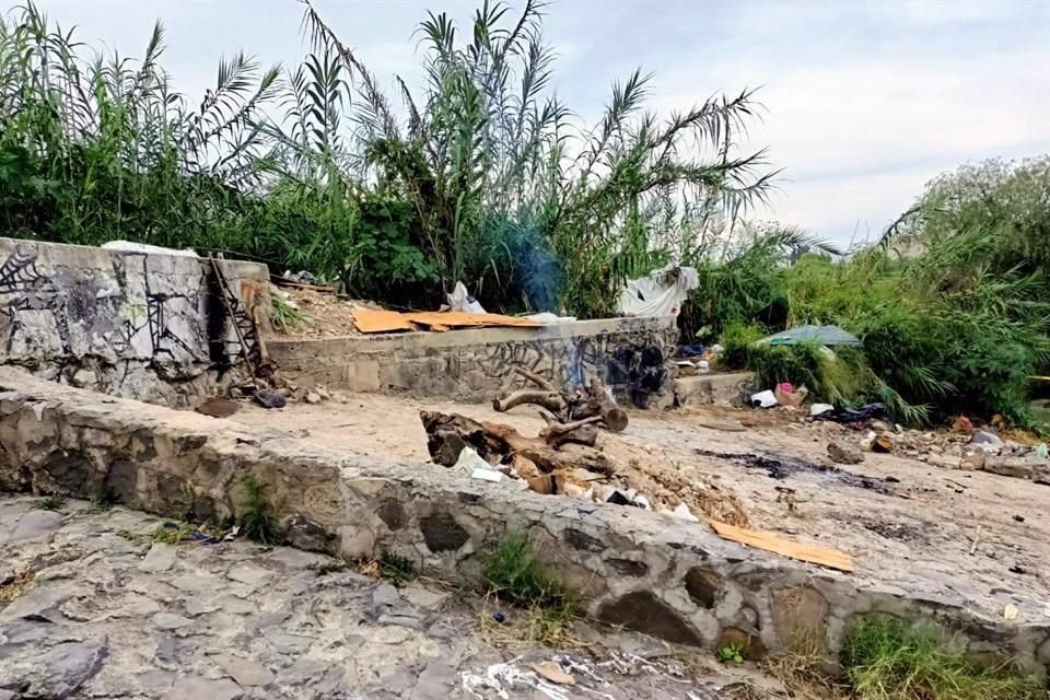 Con un arma blanca fue asesinado un indigente la mañana de este domingo en calles de la Colonia Santa Elena Alcalde, en Guadalajara.
