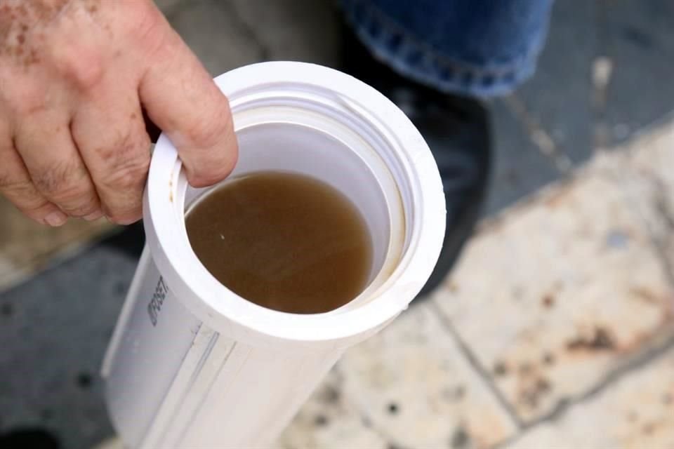 Cientos de ciudadanos han presentado quejas por agua de mala calidad y también porque no les suministran el servicio.