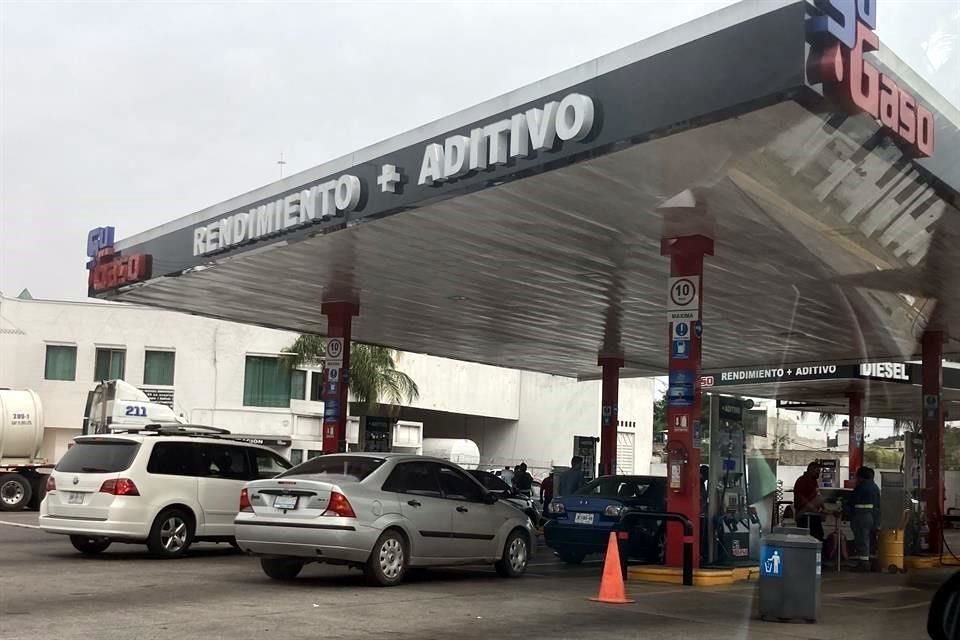 Despachadores aseguran que son falsas las acusaciones de venta de gasolina adulterada en sus establecimientos.