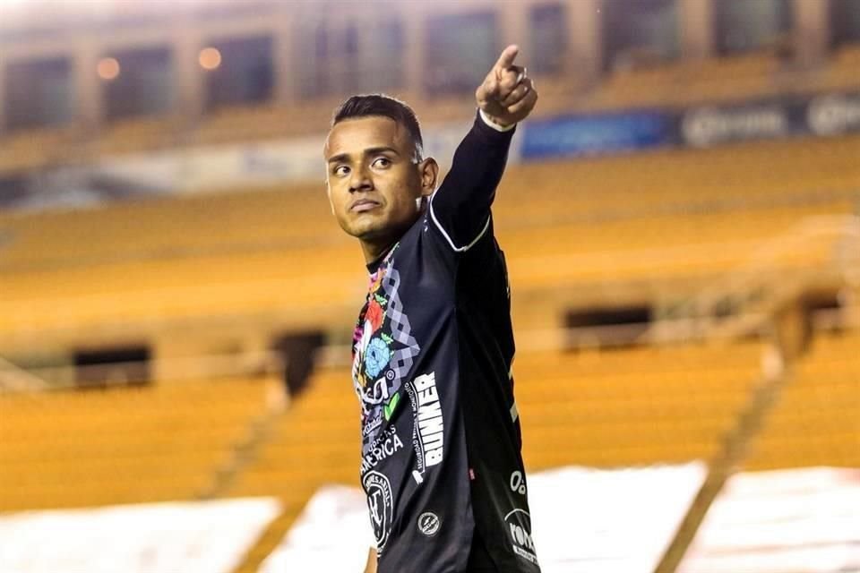Julio Cruz cerró el torneo con 10 goles en su cuenta personal.