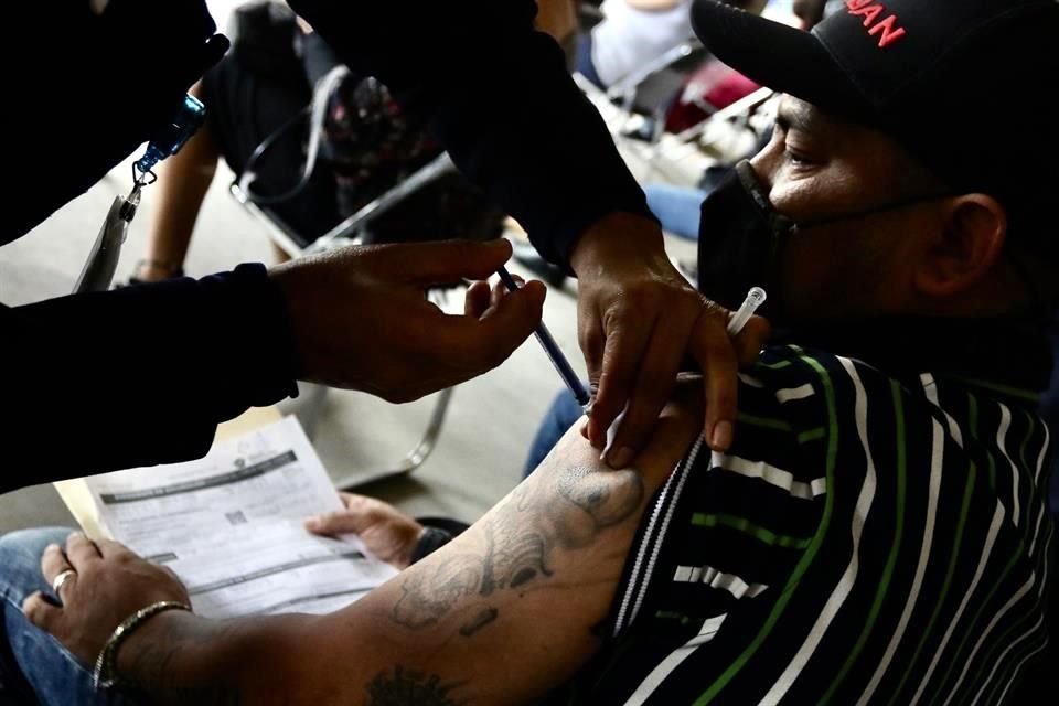 Los jóvenes de 18 a 29 años en Jalisco llevan la delantera en vacunación contra Covid-19.