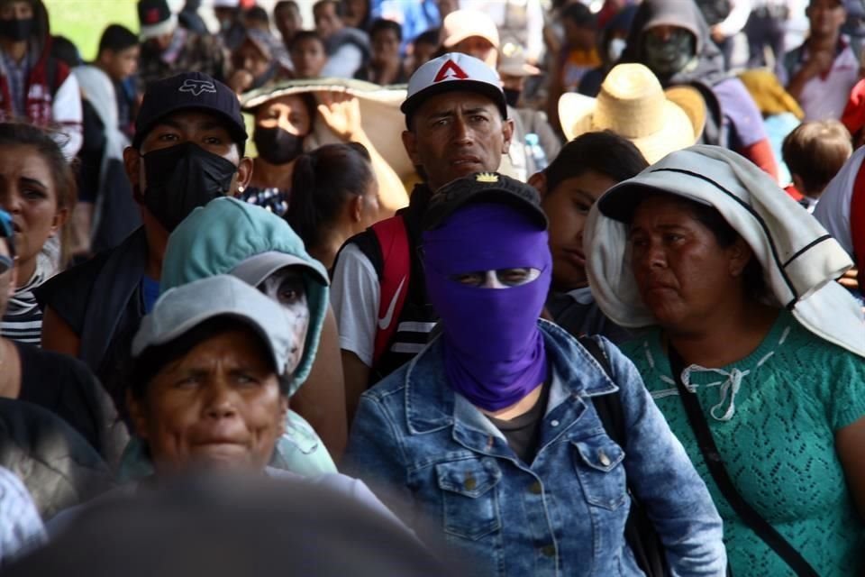 Investigaciones del CIESAS señalan que los 700 pepenadores que trabajan en Laureles obtienen ingresos mensuales de 8 mil pesos aproximadamente.