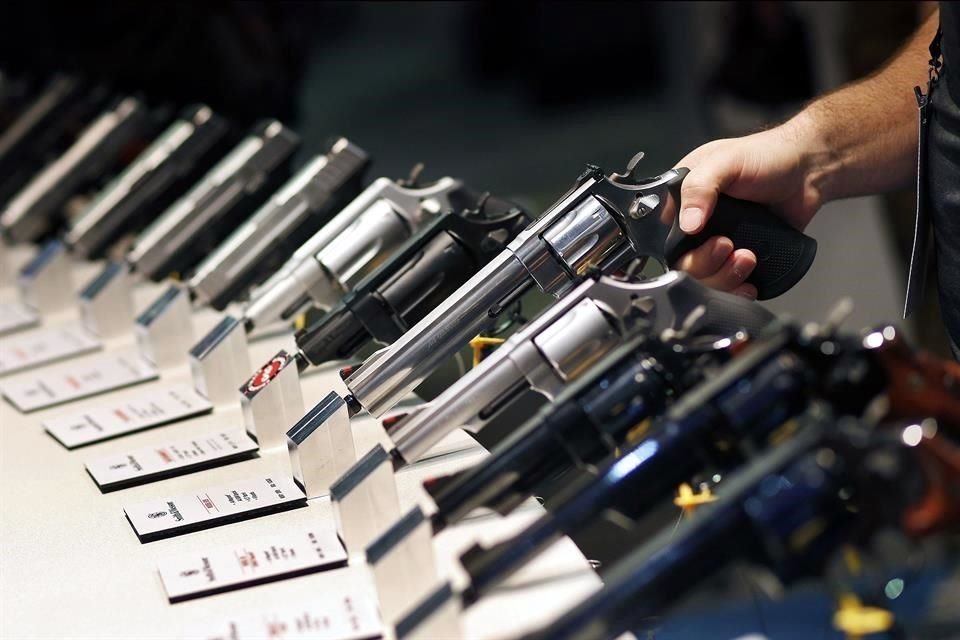 Ante el incremento de suicidios con armas en Estados Unidos, el Gobierno anunció medidas como campañas de salud y controles de venta.
