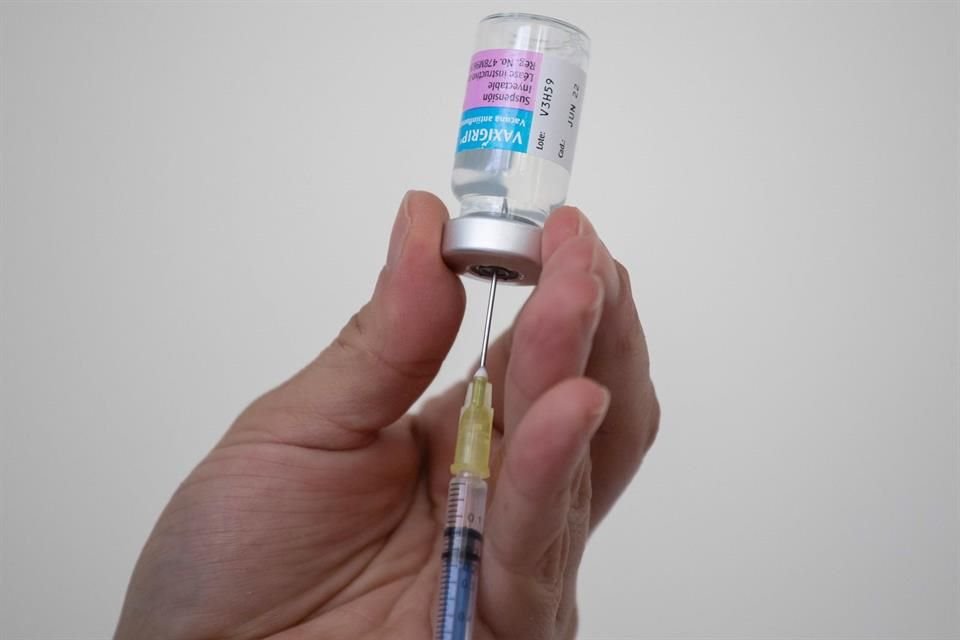 En la Capital se prevén aplicar más de 2 millones 500 mil vacunas, en más de 300 unidades médicas. 