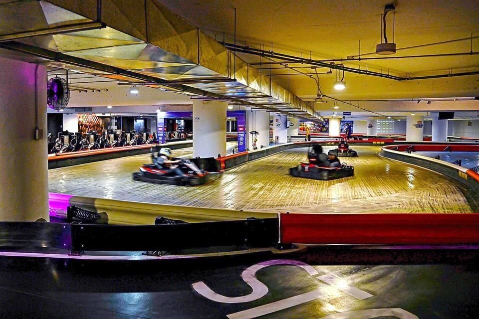 Este domingo 7 sigue la transmisión de la F1 desde K1 Speed Manacar, donde hallarás karts, simuladores y una gran variedad de snacks.