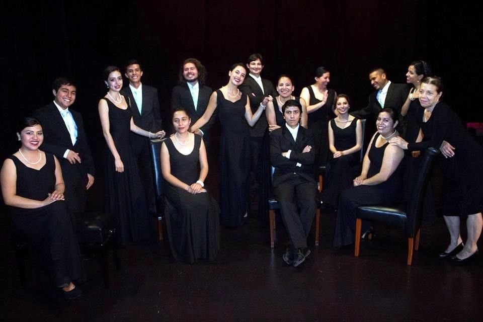 El coro de la UDLAP dirigido por Gisela Crespo Brito obtuvo el segundo lugar en Coros de Cámara en Florilège Vocal, en Tours, Francia, una de las competencias más exigentes.