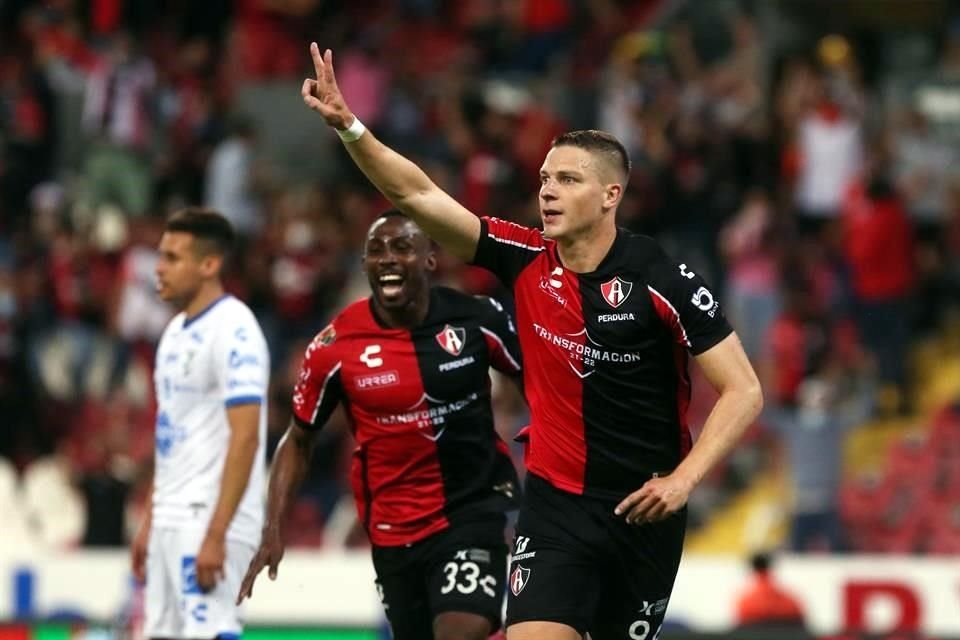 'El Emperador' marcó el primer gol, al minuto 72.