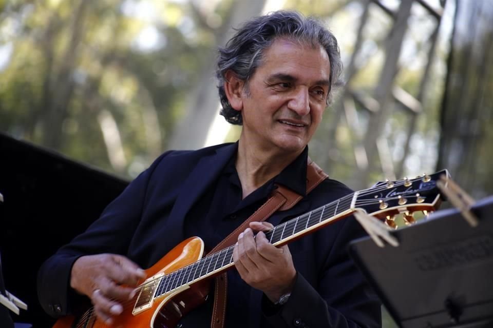 Snétberger, famoso guitarrista y leyenda del jazz húngaro.