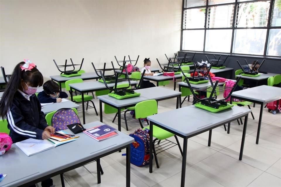 La jornada escolar en Jalisco regresará a la normalidad. A partir del 16 de noviembre, todos los estudiantes de educación básica retornarán a las aulas.