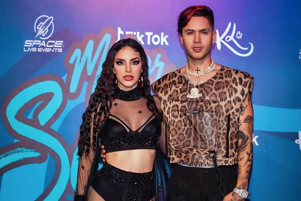 El esposo, de Kimberly Loaiza, Juan de Dios Pantoja, se dijo orgulloso de la relación que llevan.