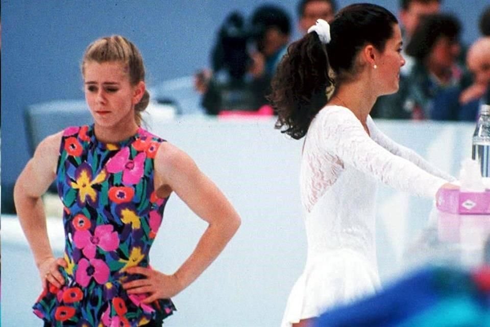 Tonya Harding y Nancy Kerrigan fueron rivales dentro de la pista de hielo.