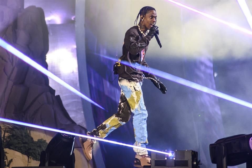 La tragedia del Festival Astroworld, organizado por Travis Scott, sumó a una persona fallecida: Bharti Shahani; hubo, hasta el momento, nueve víctimas mortales.