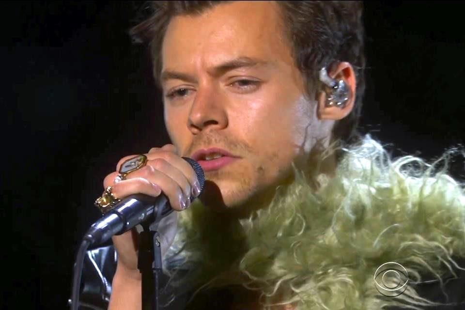 ¡A romper el cochinito! El cantante Harry Styles anunció este lunes el lanzamiento de su marca de belleza Pleasing, que incluye esmaltes y cosméticos.