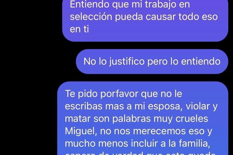 'Chaka' respondió algunos de los mensajes y envió su bendición al acosador.