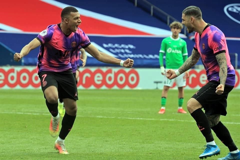Kylian Mbappé y Mauro Icardi resolvieron el partido para el PSG.