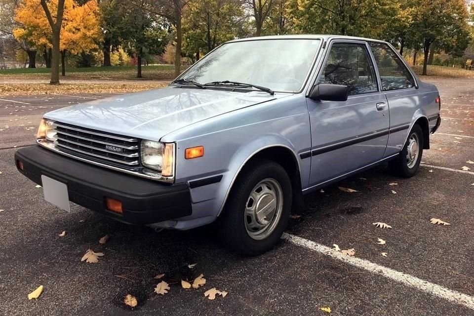 La primera generación del Nissan Tsuru se produjo de 1984 a 1987, con un total de 210 mil 565 unidades producidas