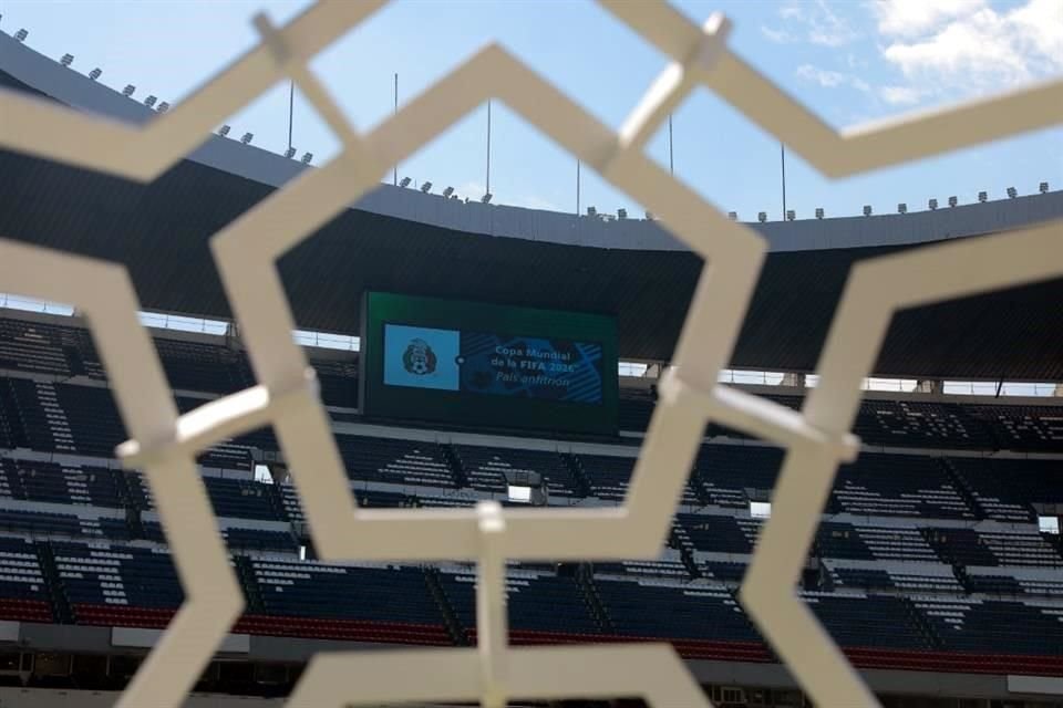 La FIFA solo inspecciona lo material.
