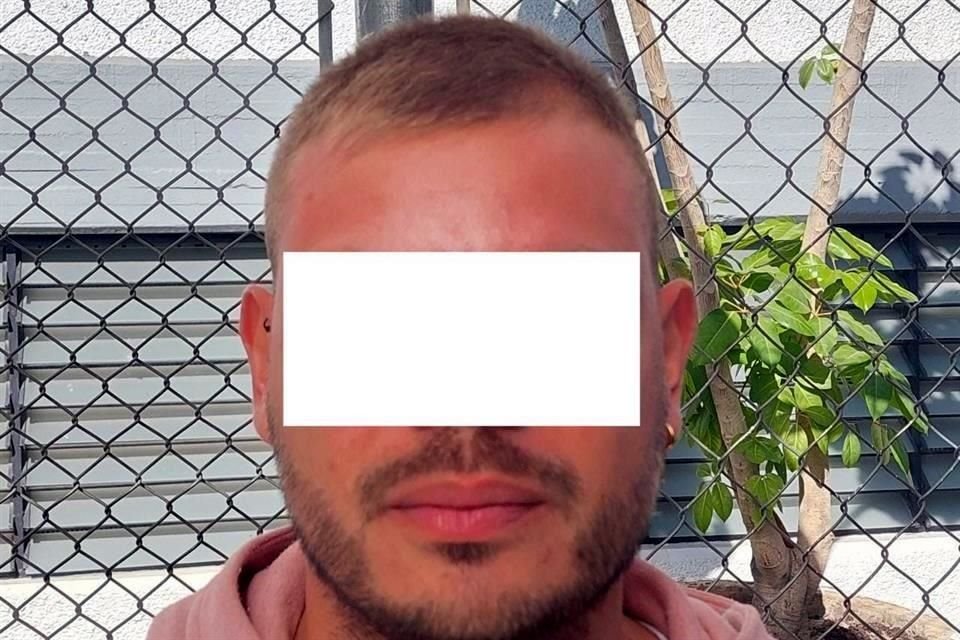 El hombre fue capturado el viernes con 40 boletos del sorteo. 