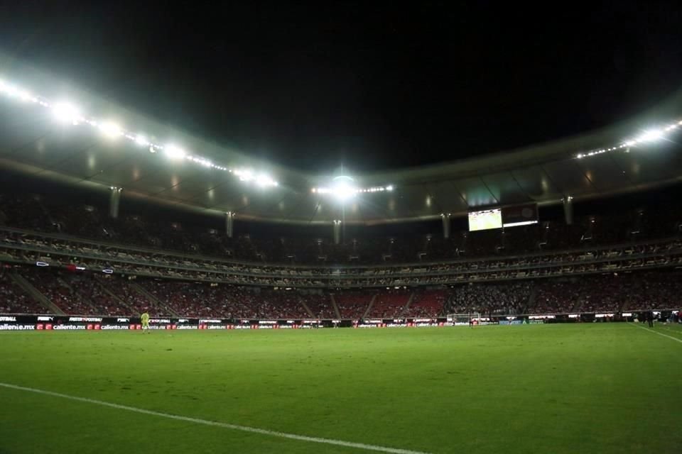 Alfaro 'candidateó' al Estadio Akron o al Estadio Jalisco para recibir al Tri  en la eliminatoria.