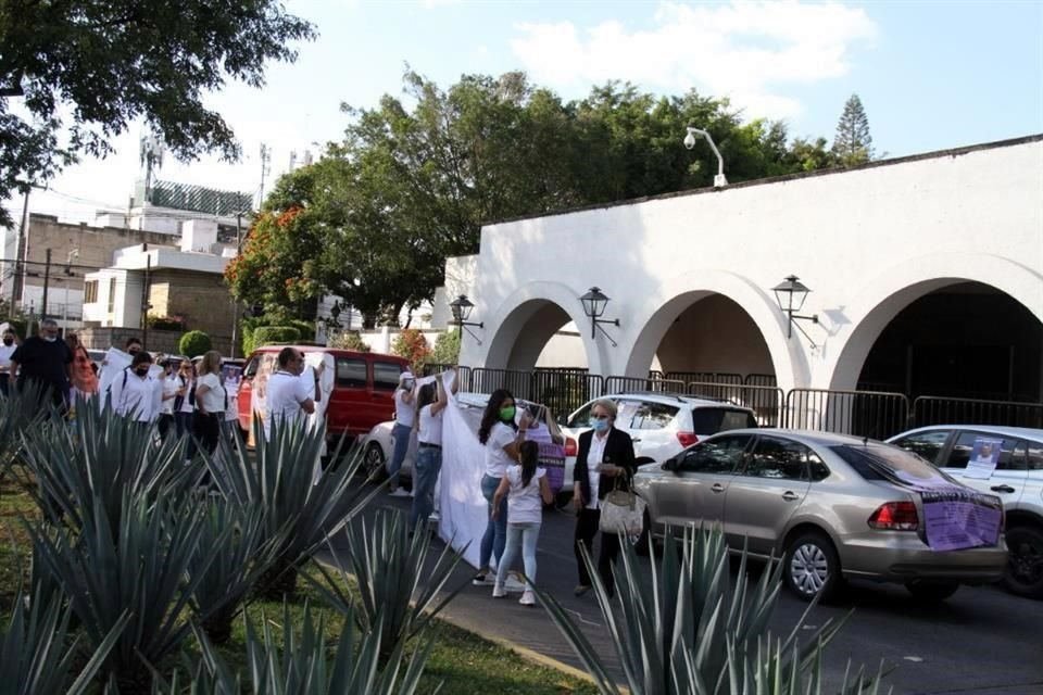 El contingente llegó hasta Casa Jalisco