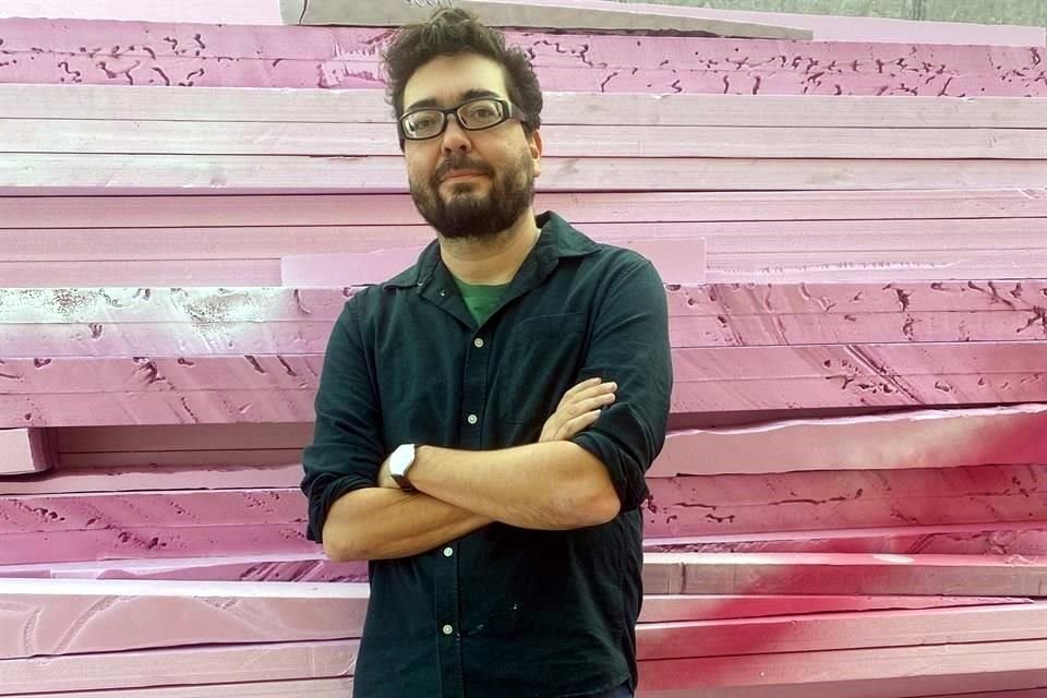 Rodrigo Cortés presenta en su ciudad natal el trabajo que realizó para la ópera 'Pagliacci', que se presentará en el marco de la FIL.