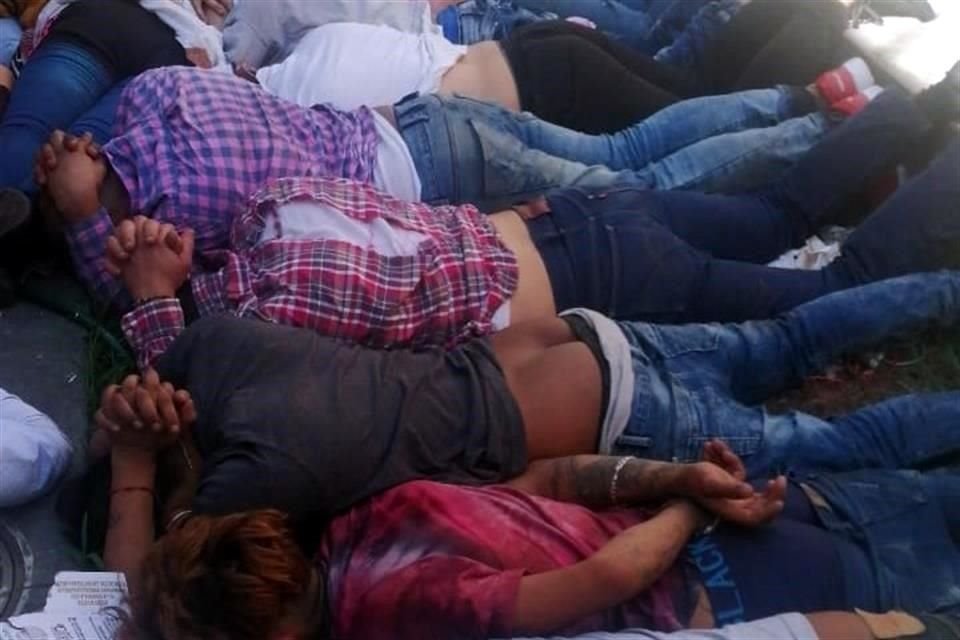 En total suman 33 detenidos por los hechos.