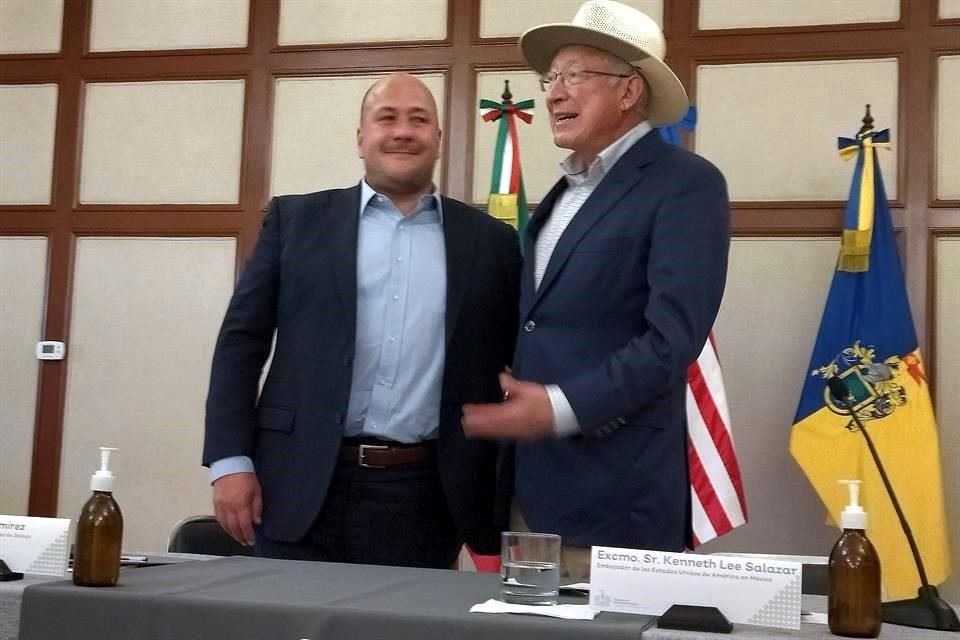 El Embajador Ken Salazar se reunió este viernes con el Gobernador Enrique Alfaro.
