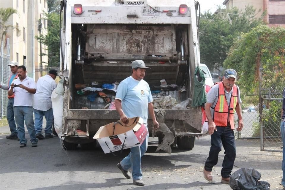 Si Caabsa no mejora su servicio en diciembre, le cancelará la concesión en Tonalá, advirtió el Alcalde Sergio Chávez.