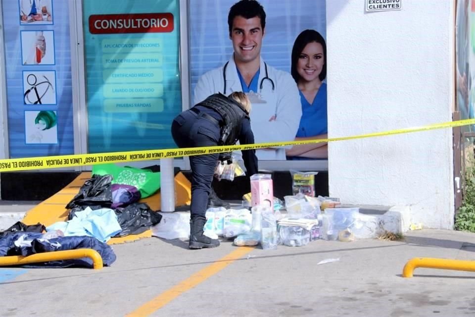 Un presunto ladrón fue abatido por oficiales de la Policía de Guadalajara y su compañero quedó lesionado, luego de que tras un robo se enfrentaran a balazos.