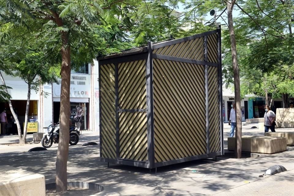 Por fin, después de tres años, el Ayuntamiento de Guadalajara entregó otros cuatro módulos de los 25 que se instalaron sobre Paseo Alcalde.