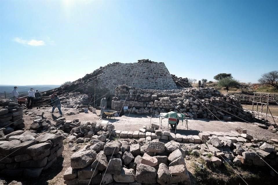 Las autoridades se reunieron para dar continuidad al proyecto de investigación y excavación en la zona arqueológica de Teocaltitán.